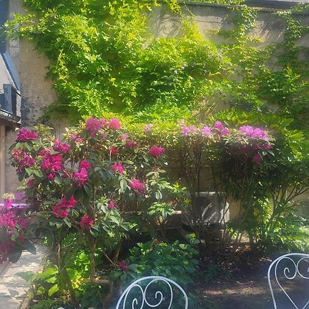 Au Puits De L'Abbaye Apartment Бурж Екстериор снимка