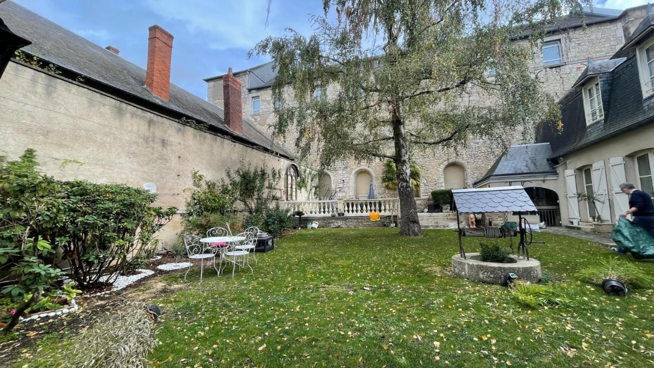Au Puits De L'Abbaye Apartment Бурж Екстериор снимка