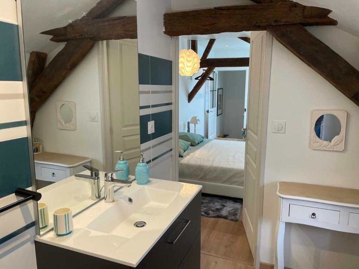 Au Puits De L'Abbaye Apartment Бурж Екстериор снимка