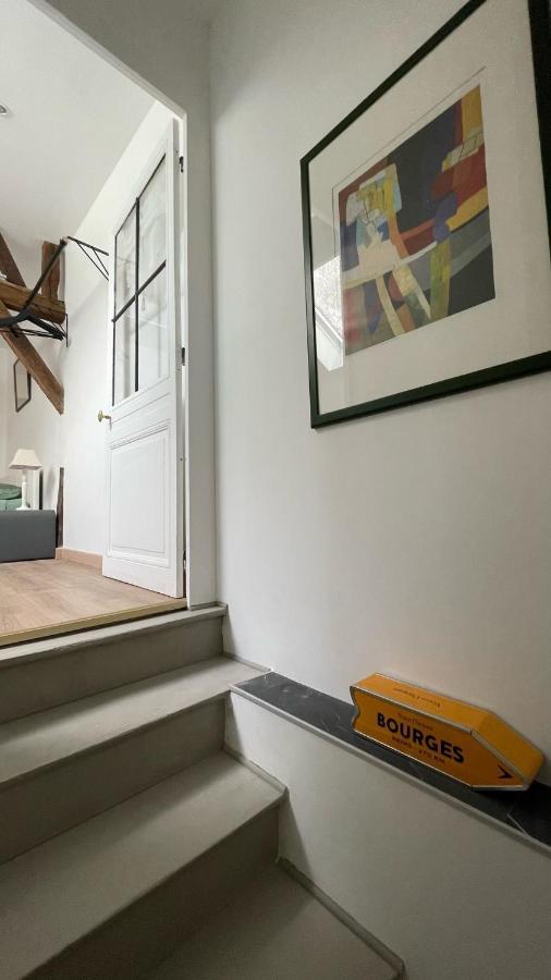 Au Puits De L'Abbaye Apartment Бурж Екстериор снимка