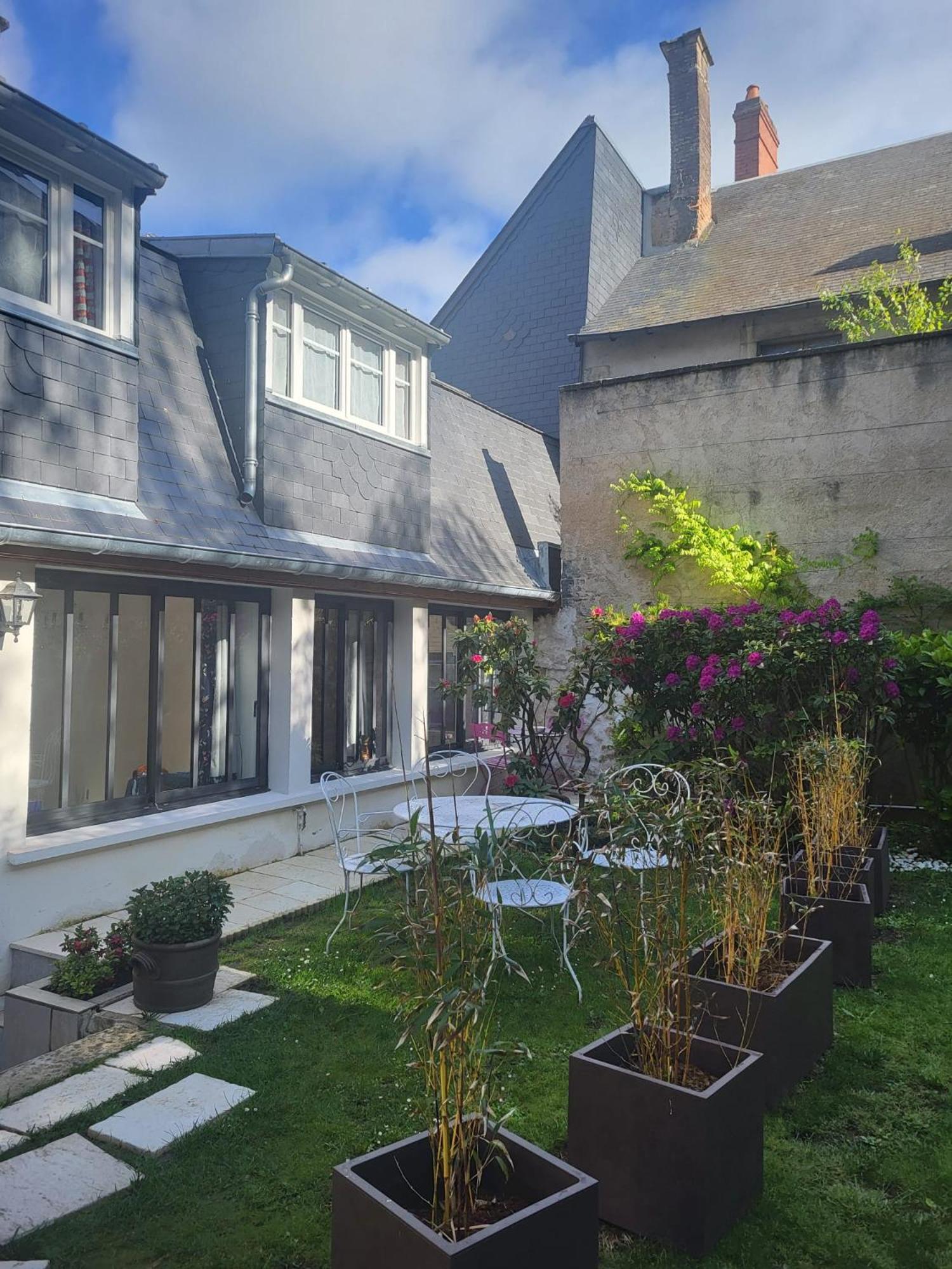 Au Puits De L'Abbaye Apartment Бурж Екстериор снимка