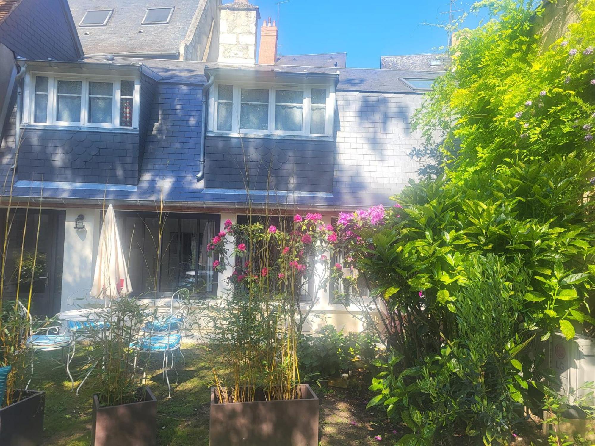 Au Puits De L'Abbaye Apartment Бурж Екстериор снимка